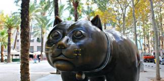 Famous animal monuments around the world